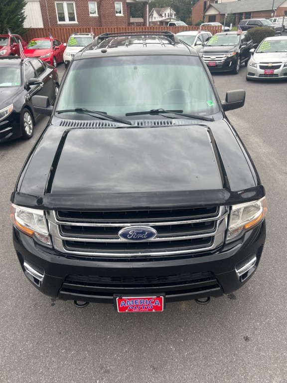 2017 Ford Expedition Image 2