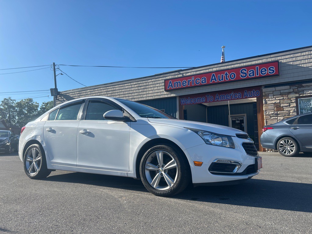 2015 Chevrolet Cruze Image 1