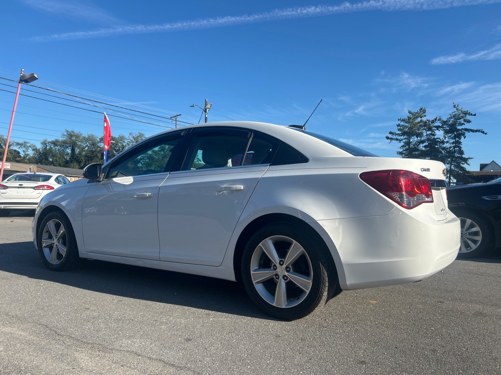 2015 Chevrolet Cruze Image 3