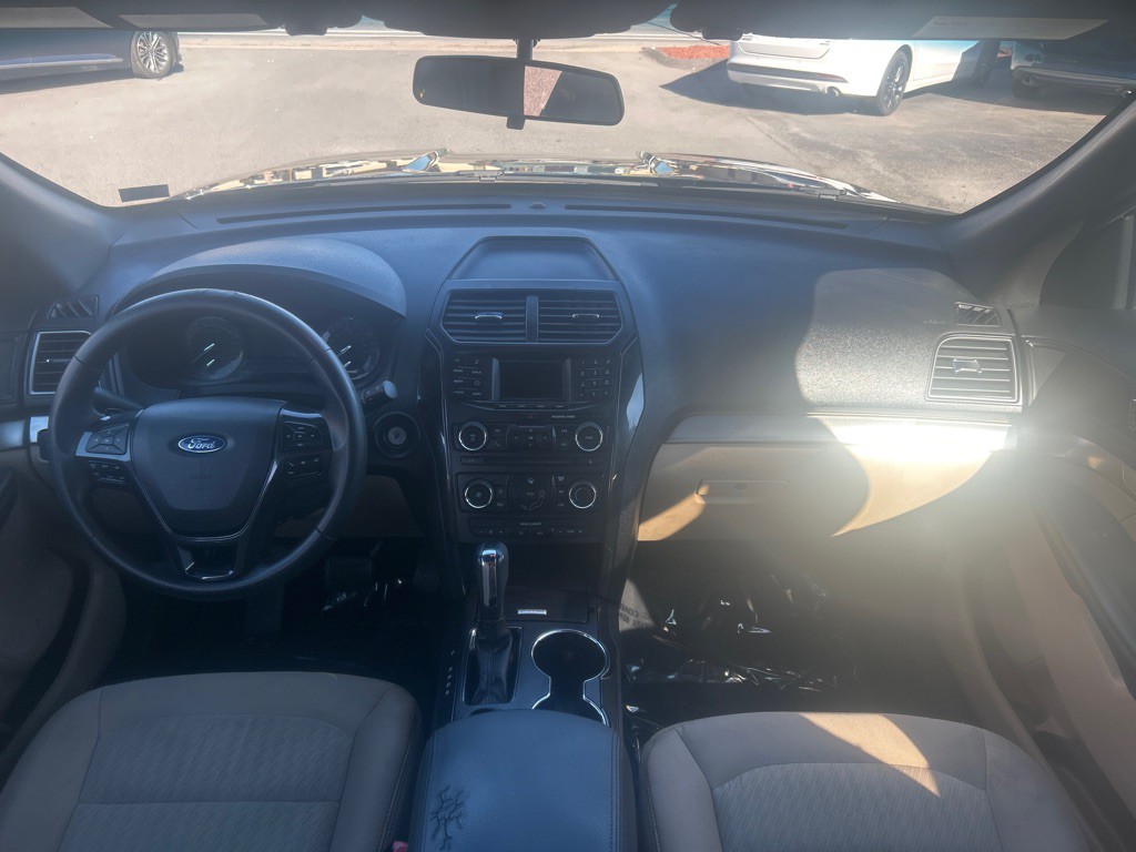 2017 Ford Explorer Image 6