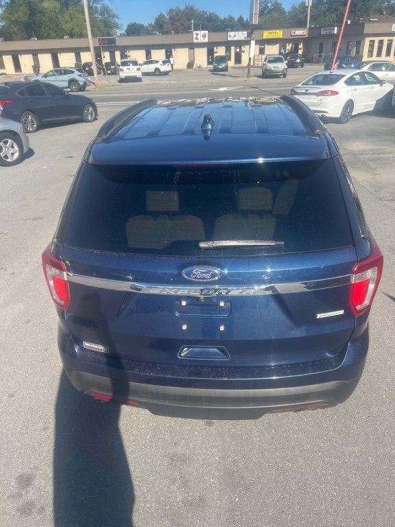 2017 Ford Explorer Image 12