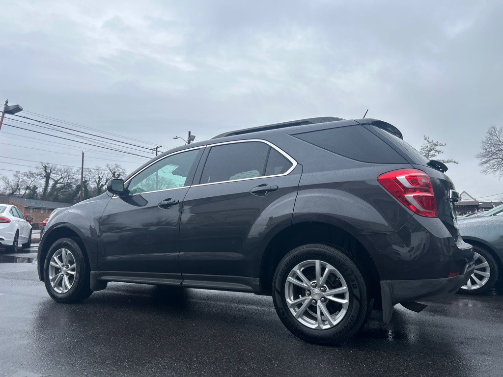 2016 Chevrolet Equinox Image 2