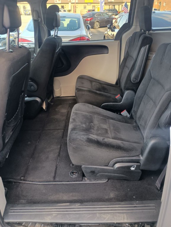 2016 Dodge Grand Caravan Image 9