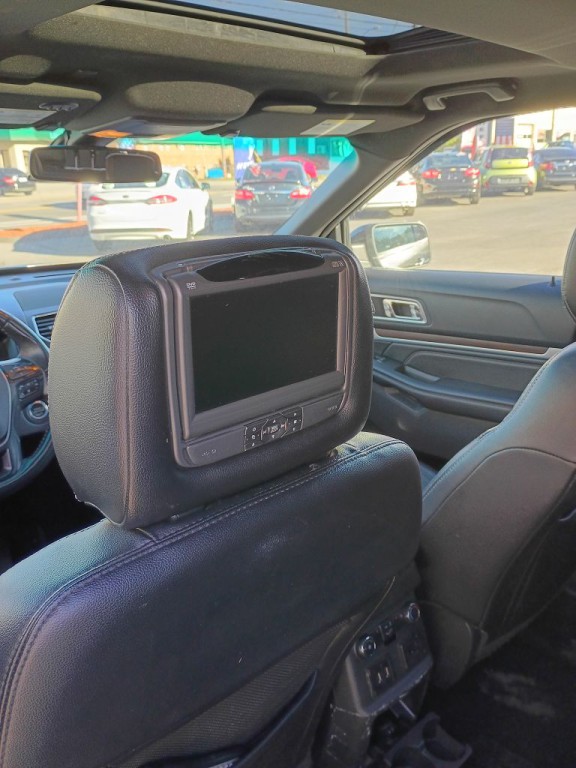 2016 Ford Explorer Image 8