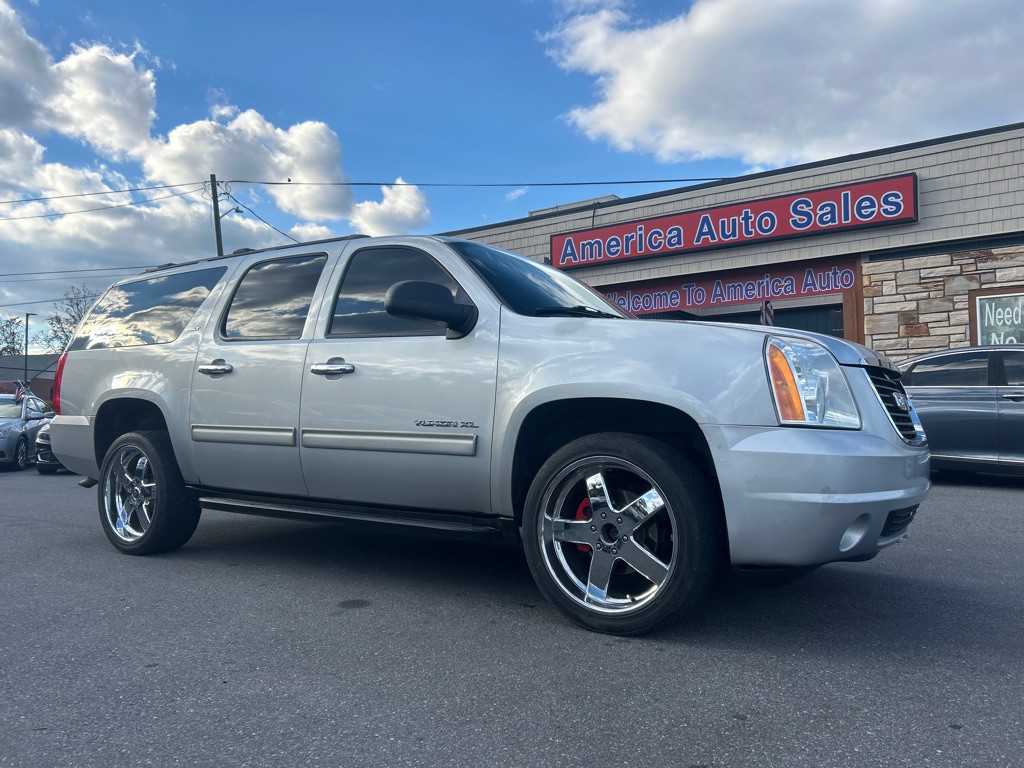 2013 GMC Yukon Image 1