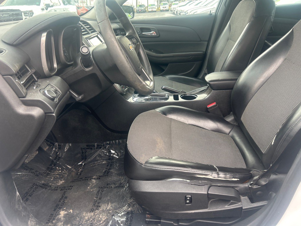 2016 Chevrolet Malibu Image 7