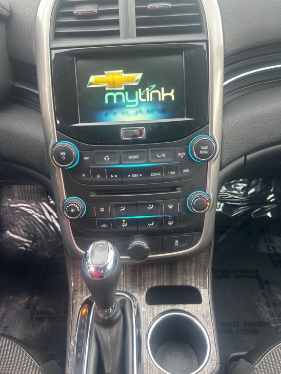 2016 Chevrolet Malibu Image 8