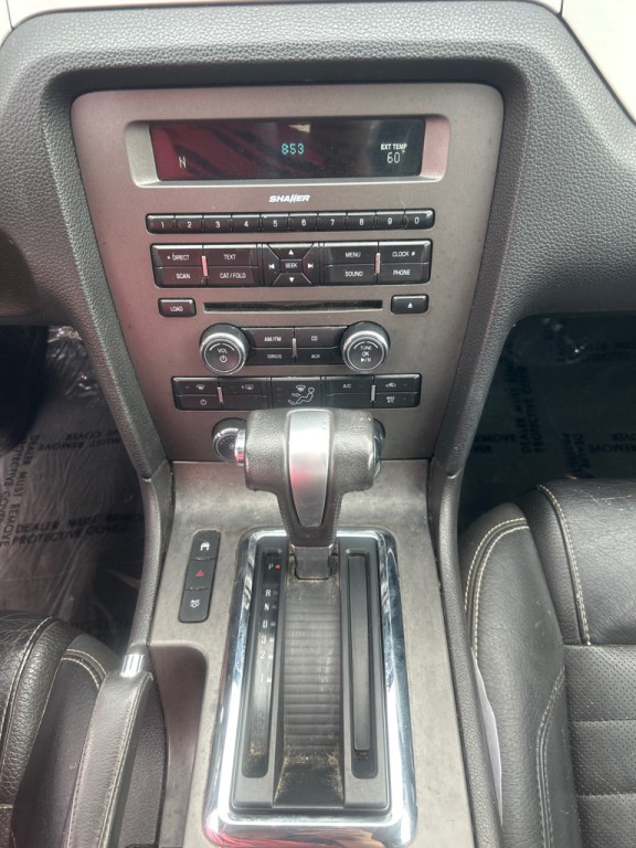 2011 Ford Mustang Image 5