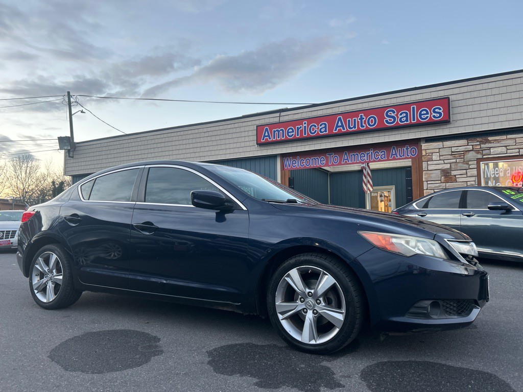 2013 Acura ILX Image 1