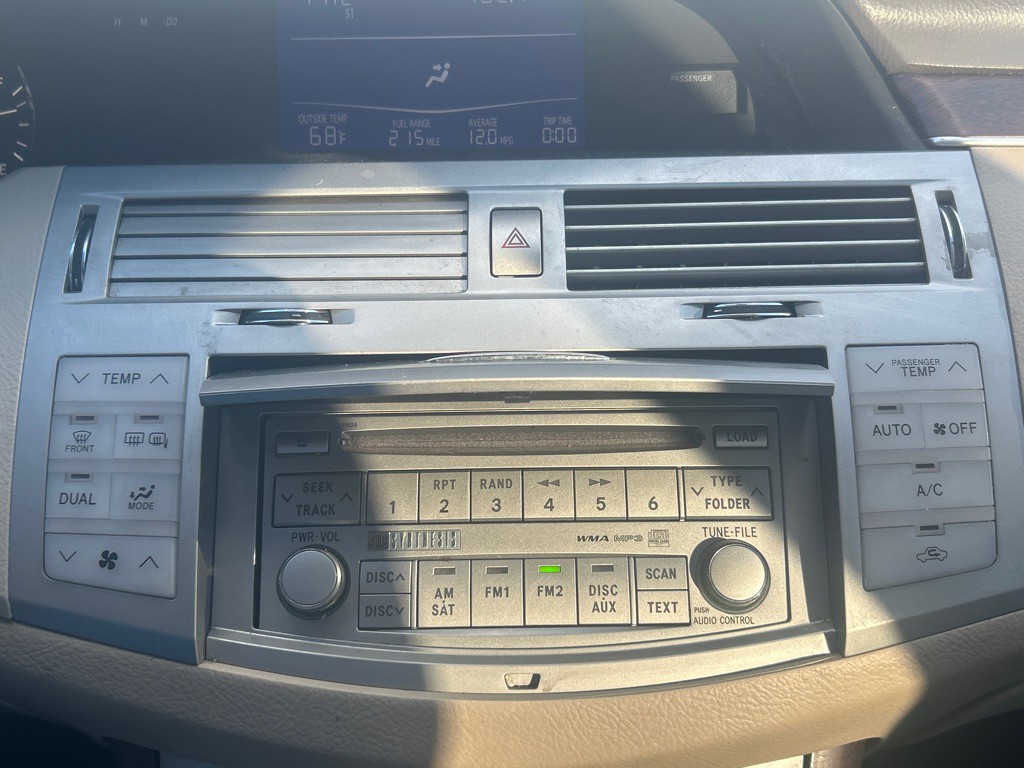 2010 Toyota Avalon Image 9