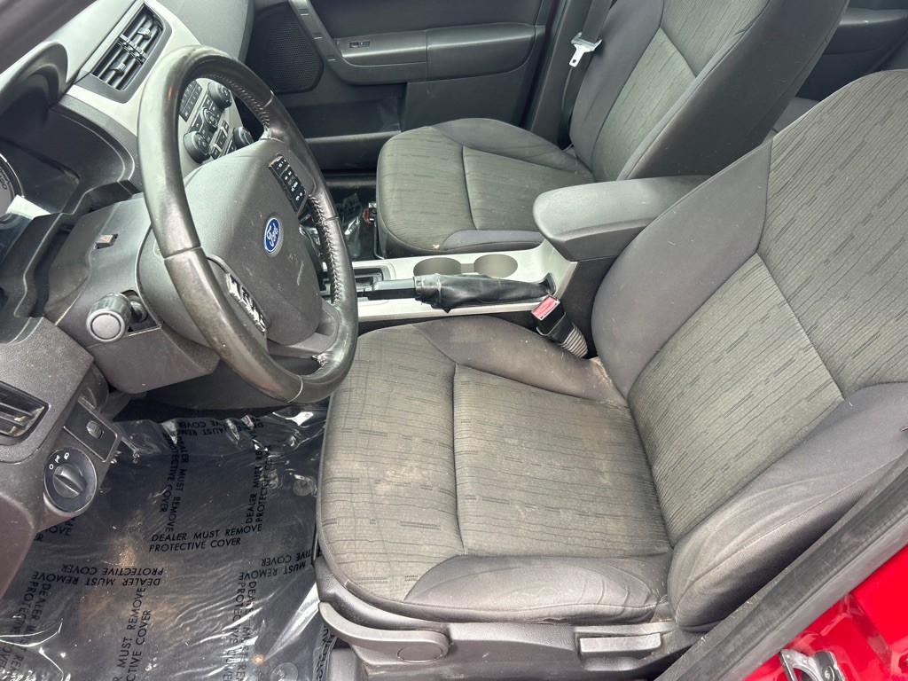 2011 Ford Focus Image 7