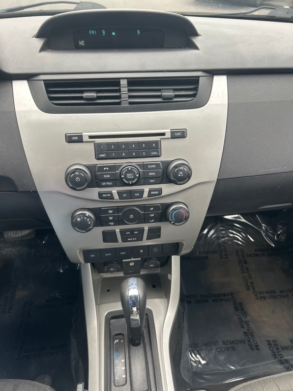 2011 Ford Focus Image 8