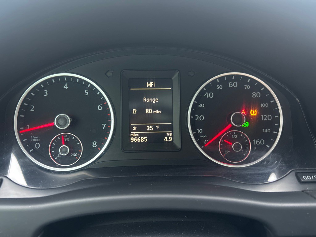 2011 Volkswagen Tiguan Image 11