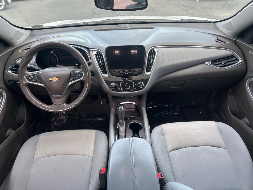 2018 Chevrolet Malibu Image 4