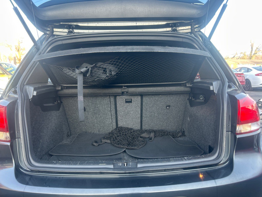 2010 Volkswagen GTI Image 5