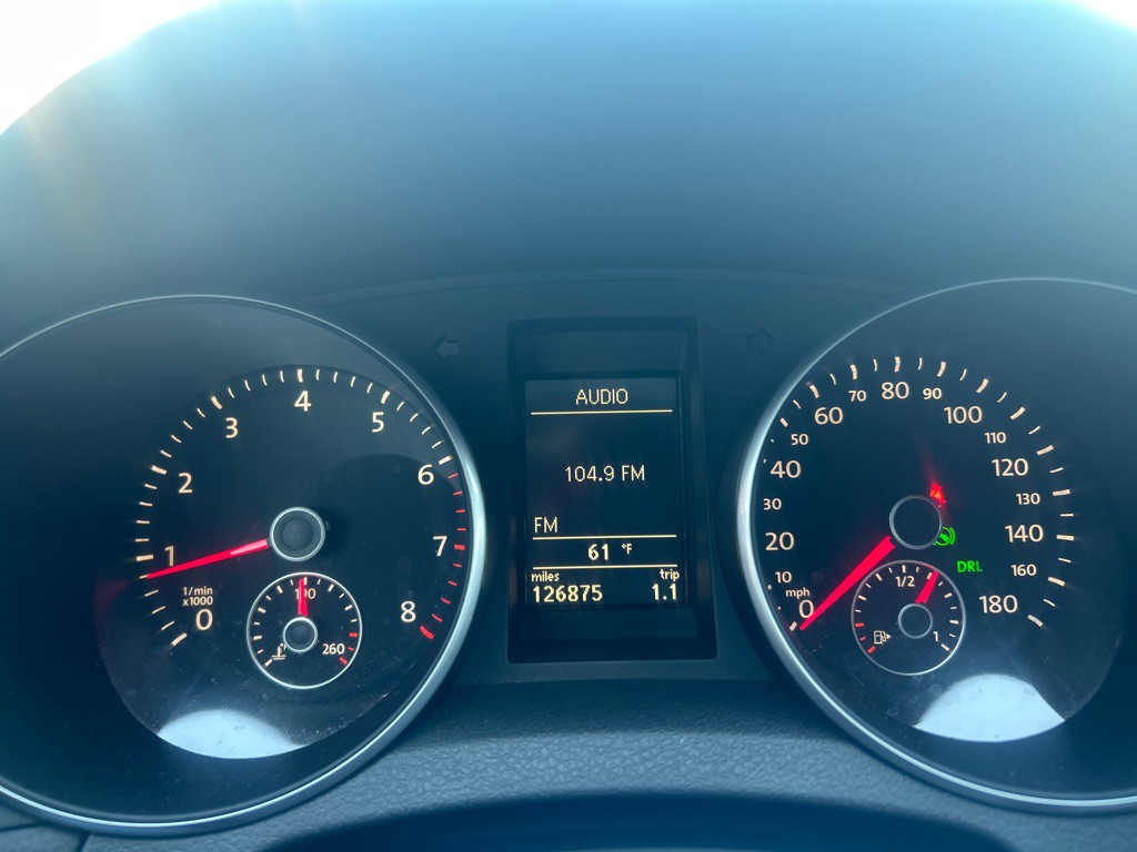 2010 Volkswagen GTI Image 10