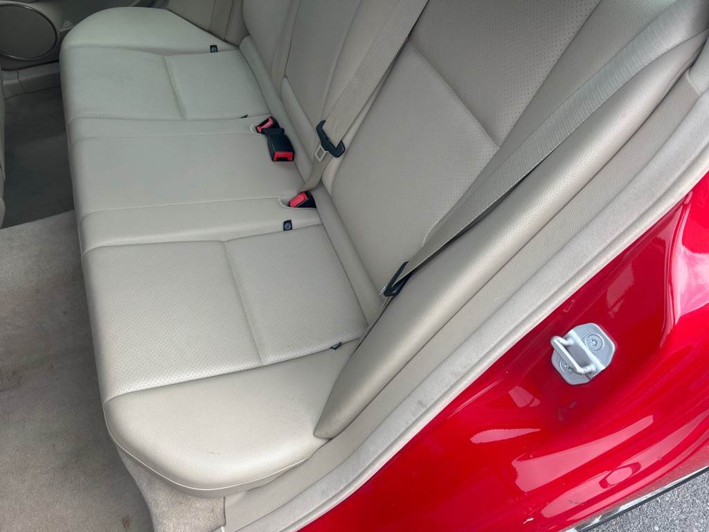 2013 Mercedes-Benz C-Class Image 3