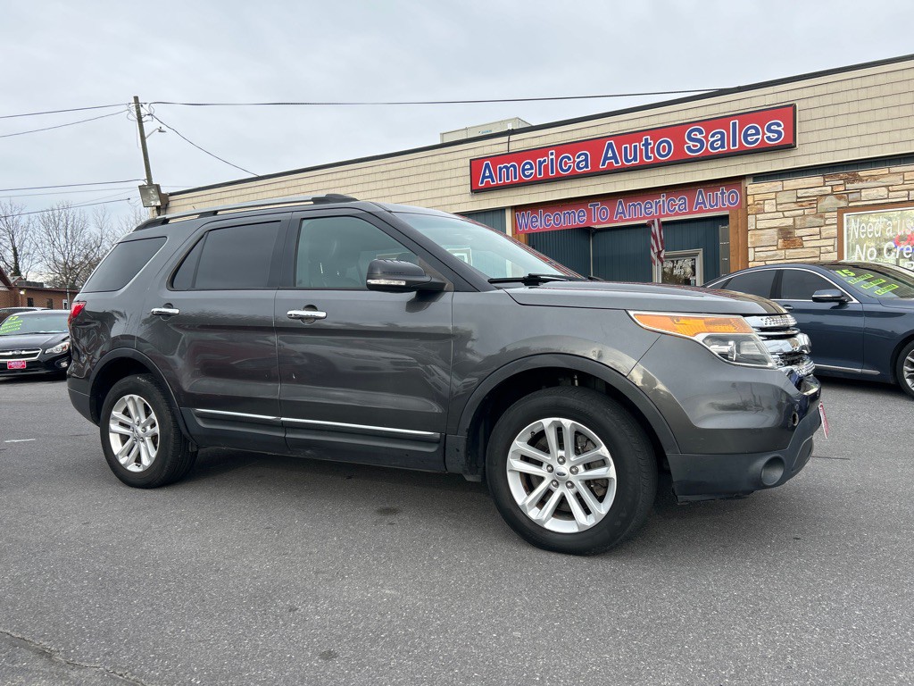 2015 Ford Explorer Image 1