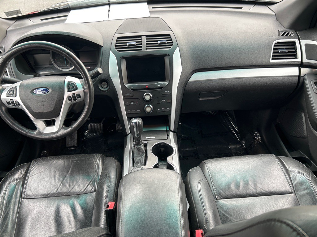 2015 Ford Explorer Image 9