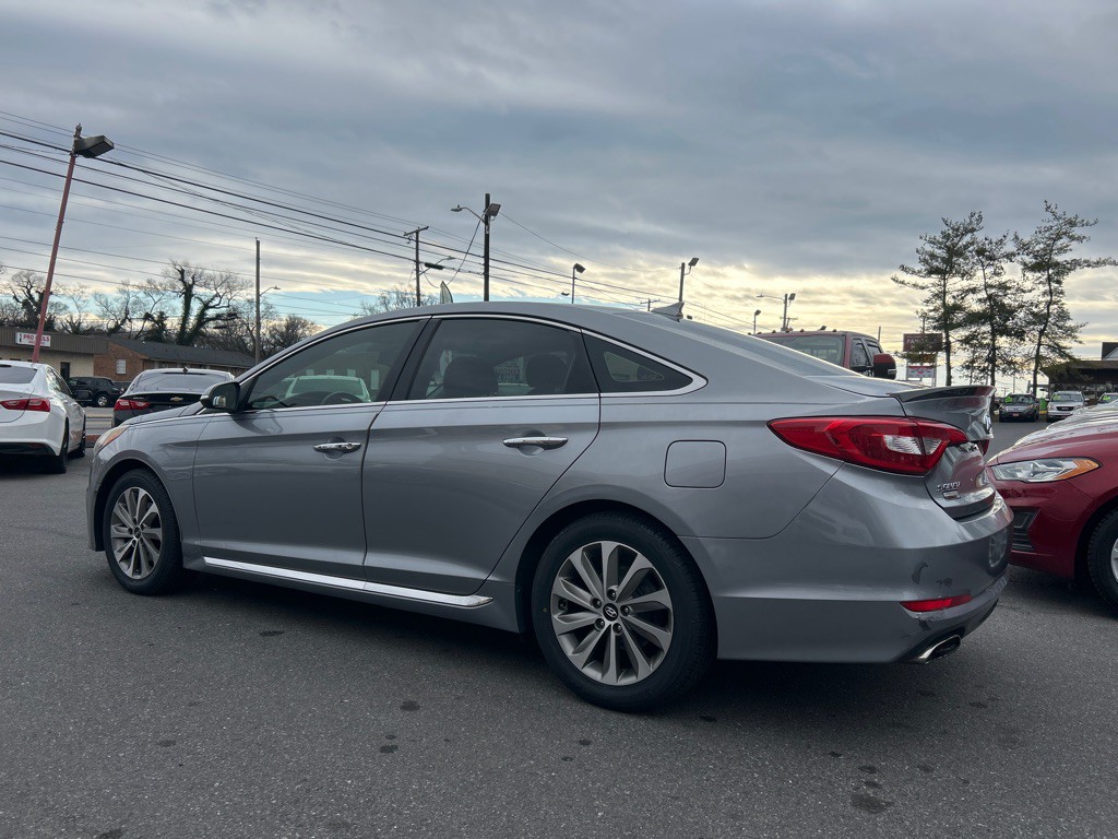 2015 Hyundai Sonata Image 3
