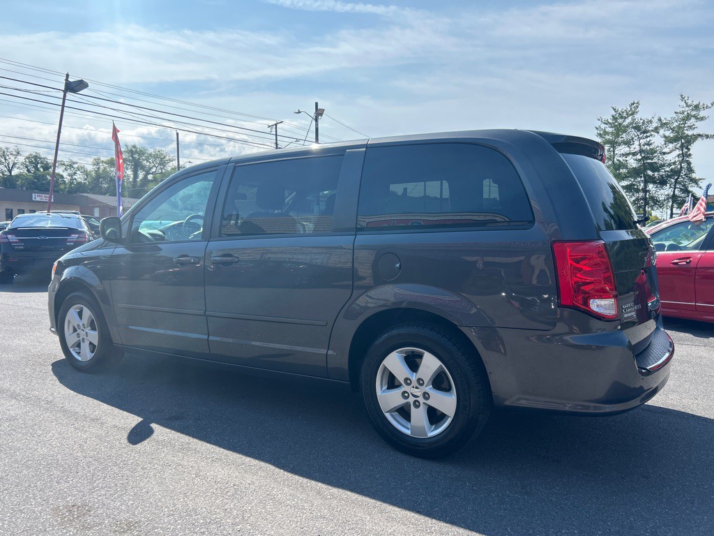 2015 Dodge Grand Caravan Image 2