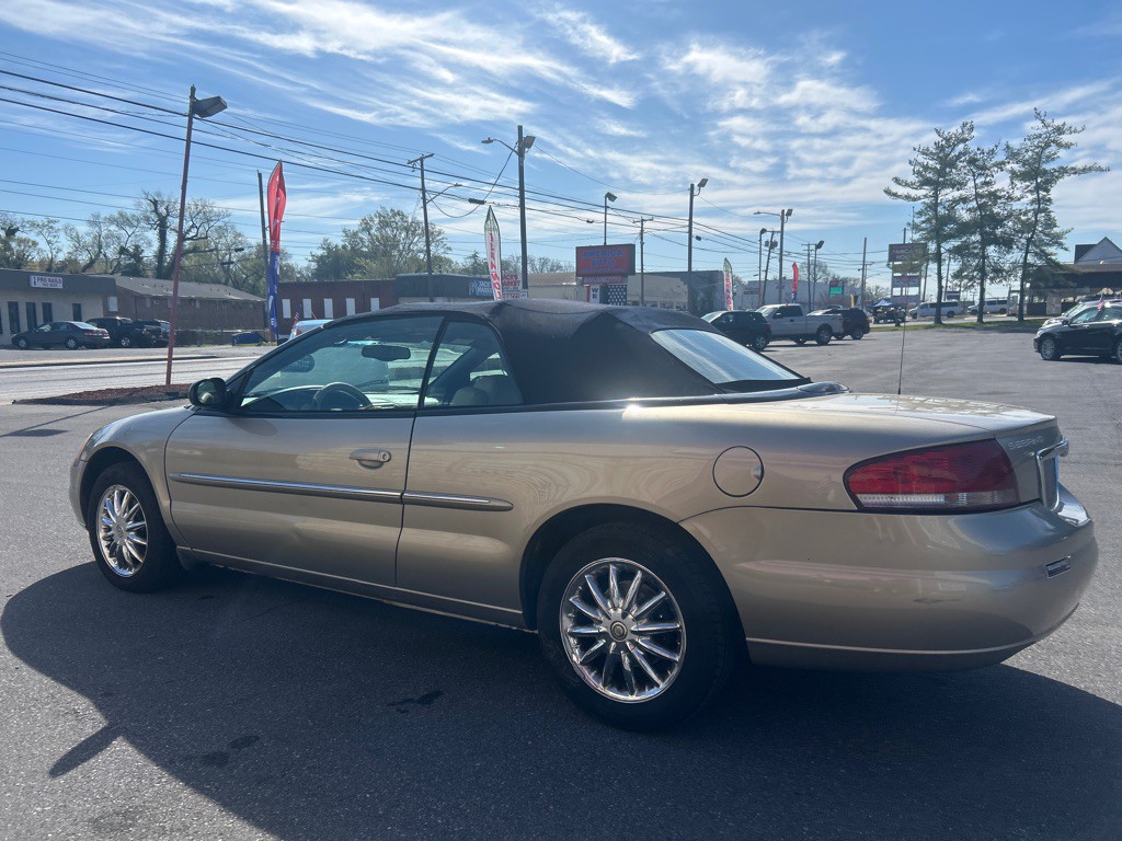 2002 Chrysler Sebring Image 3