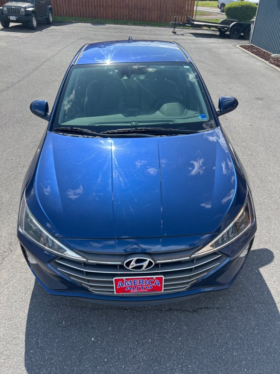 2020 Hyundai Elantra Image 2