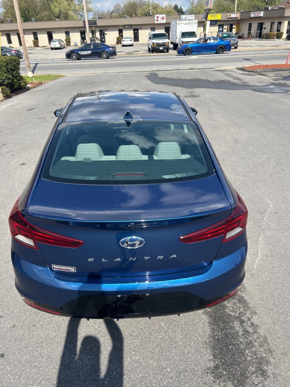 2020 Hyundai Elantra Image 4