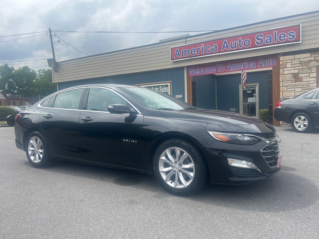 2019 Chevrolet Malibu Image 1