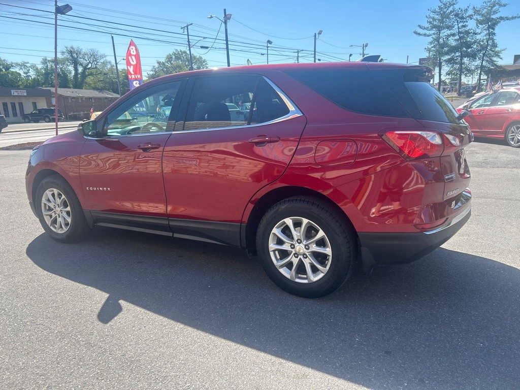 2018 Chevrolet Equinox Image 2