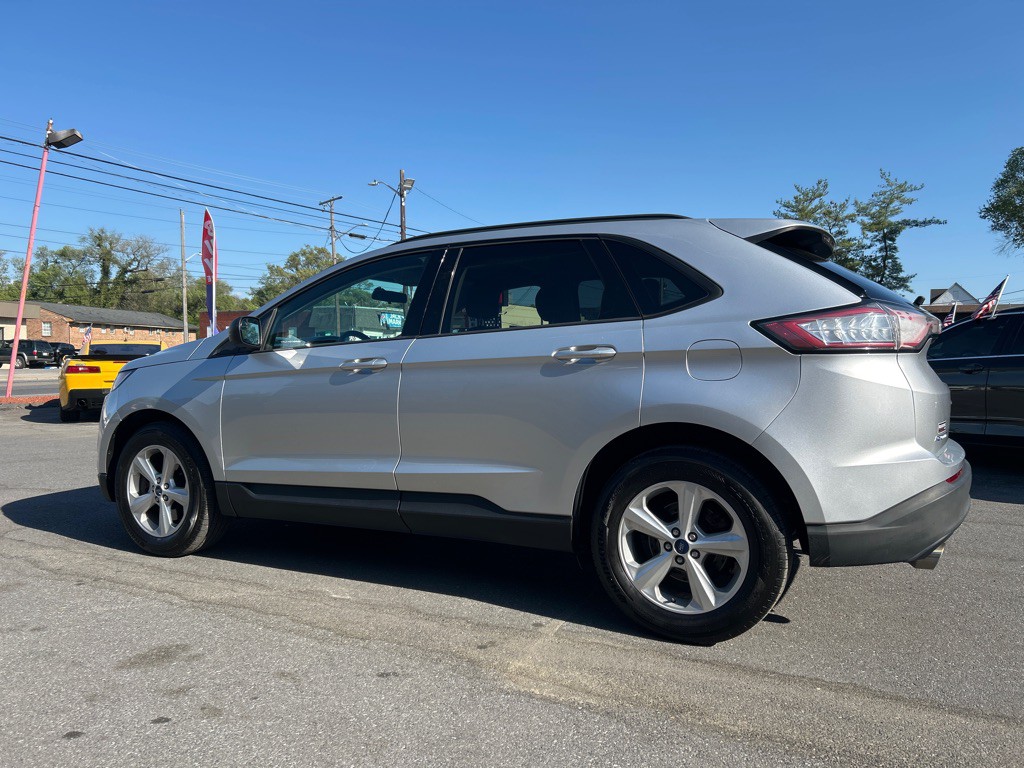 2017 Ford Edge Image 2