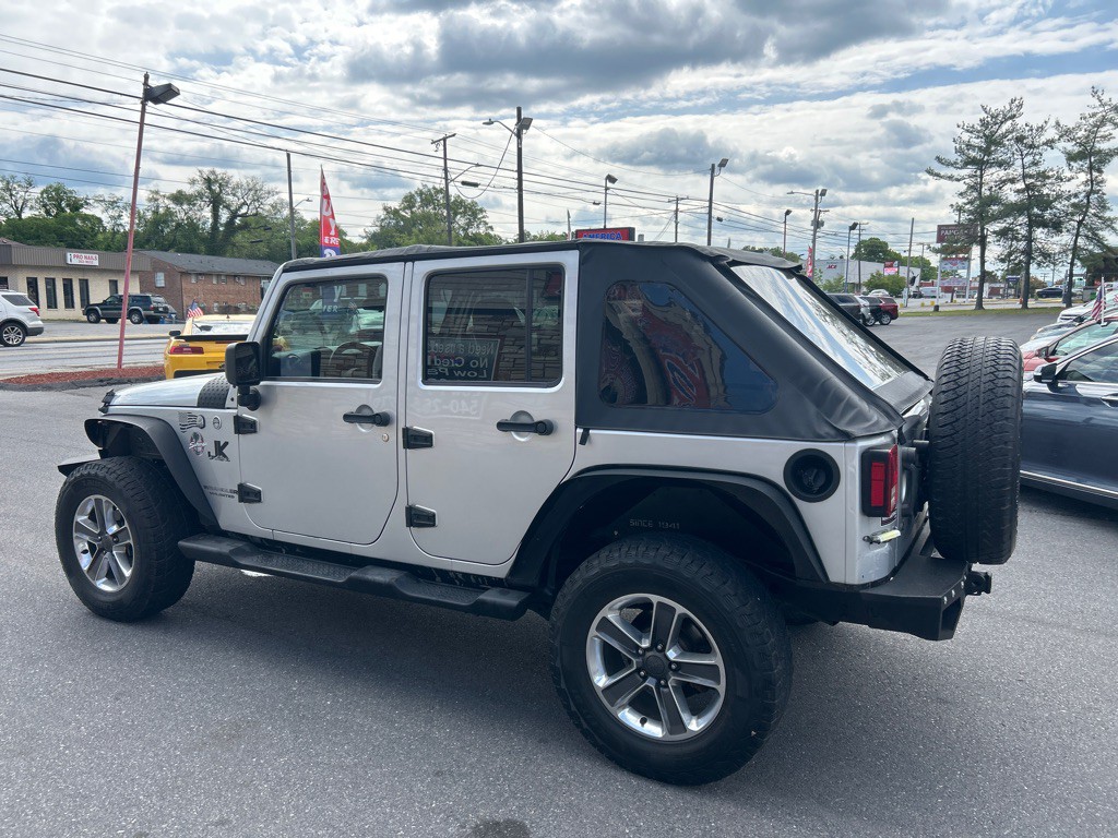 2012 Jeep Wrangler Unlimited Image 2