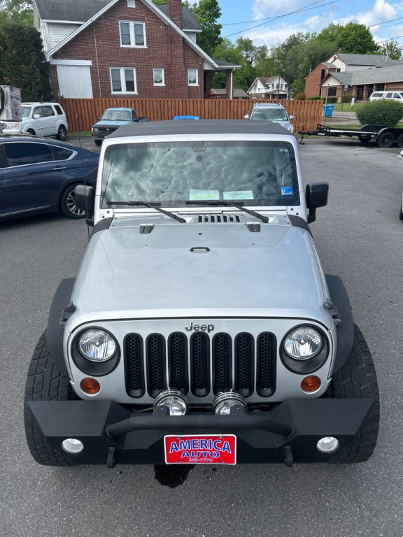 2012 Jeep Wrangler Unlimited Image 11