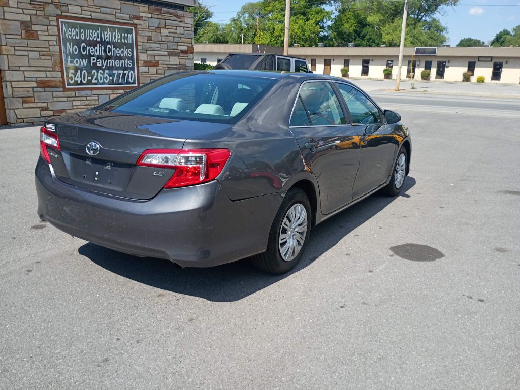 2012 Toyota Camry Image 6