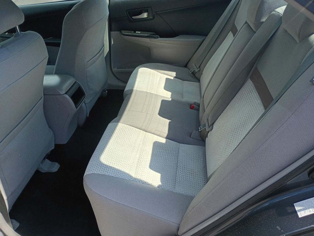 2012 Toyota Camry Image 8