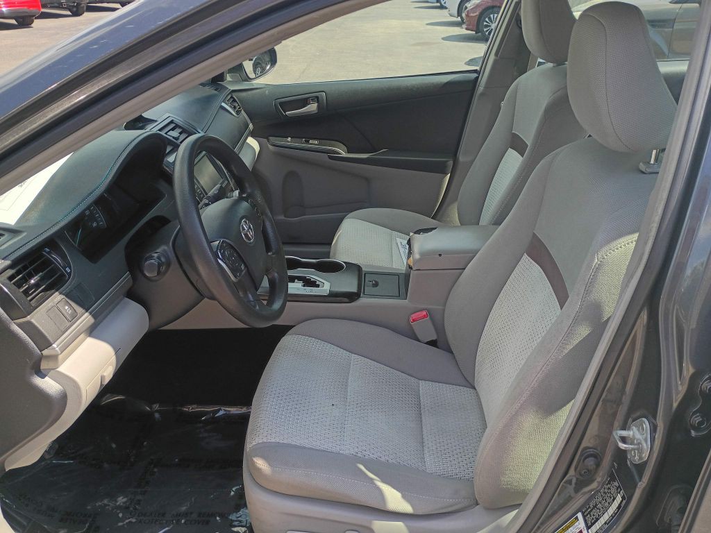 2012 Toyota Camry Image 9