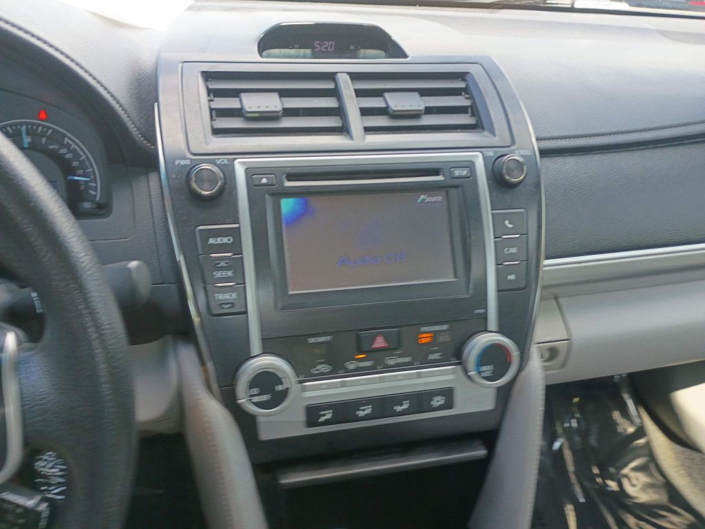 2012 Toyota Camry Image 11