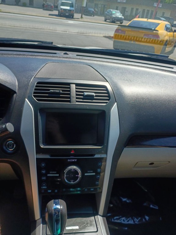 2011 Ford Explorer Image 7