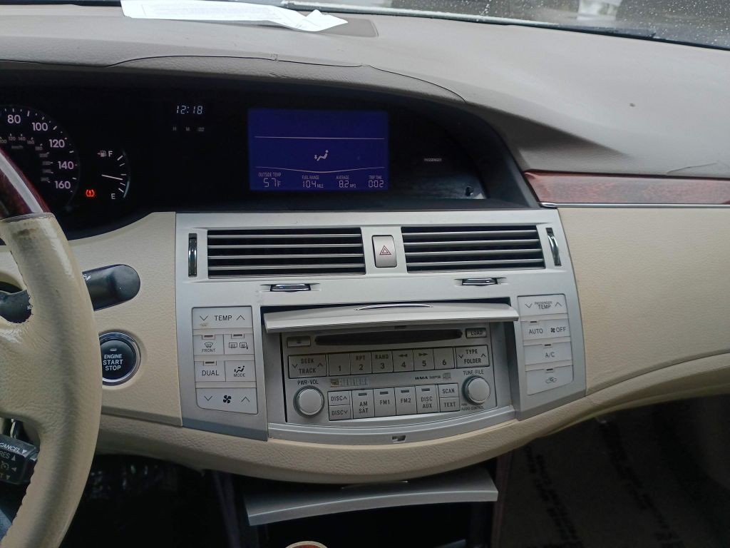 2010 Toyota Avalon Image 6