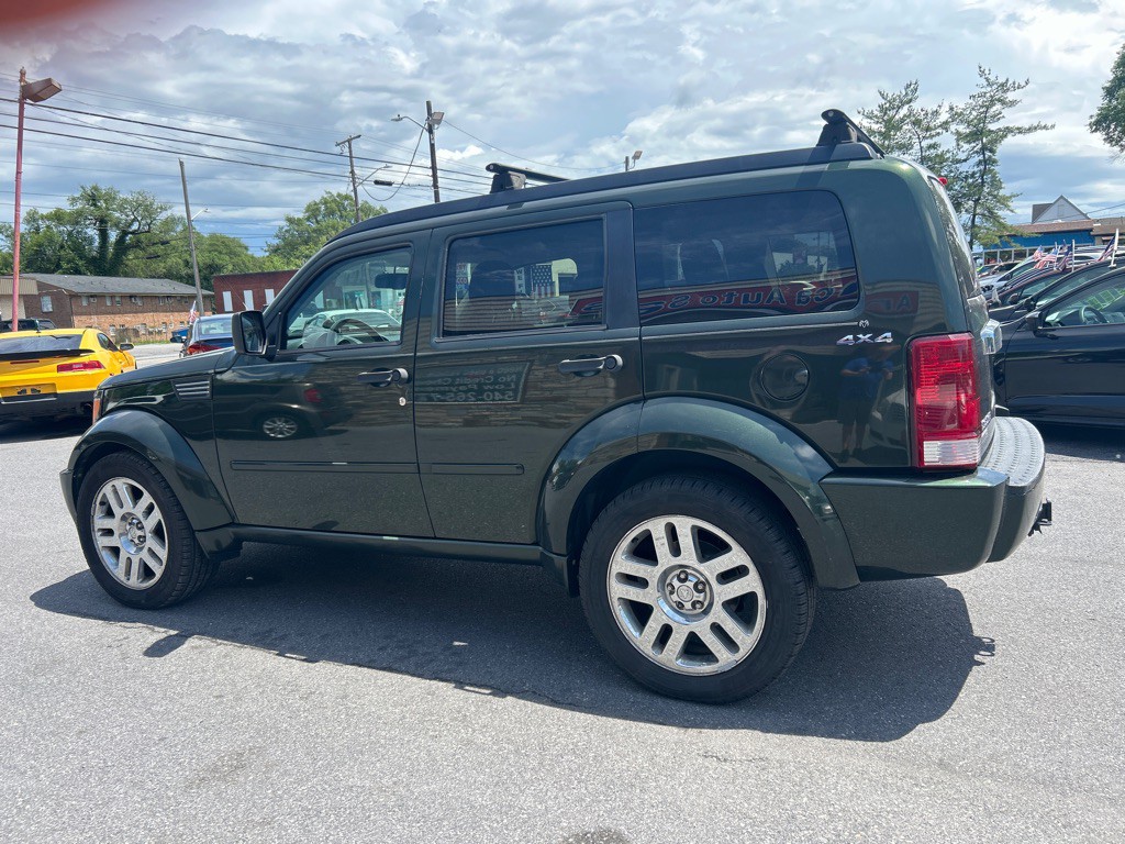 2010 Dodge Nitro Image 2