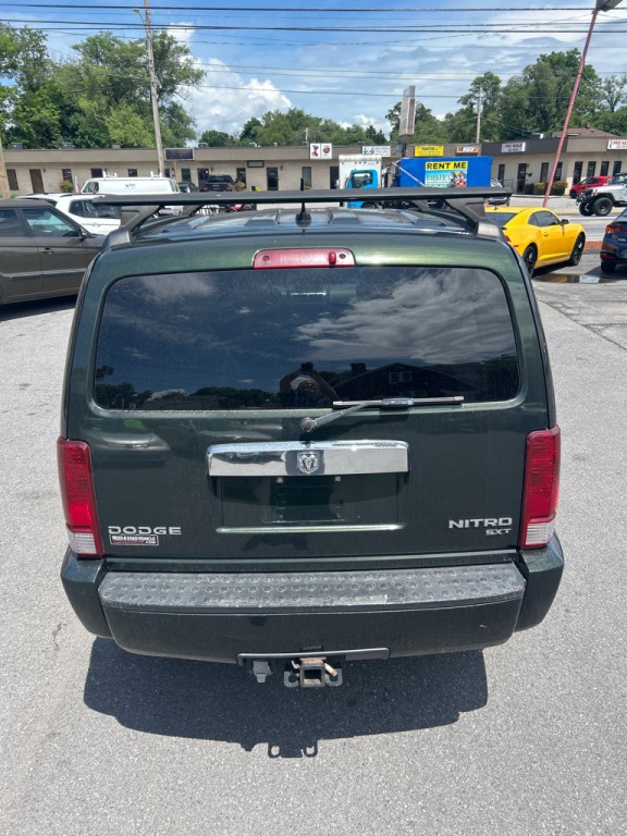 2010 Dodge Nitro Image 12