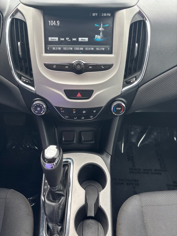 2018 Chevrolet Cruze Image 8
