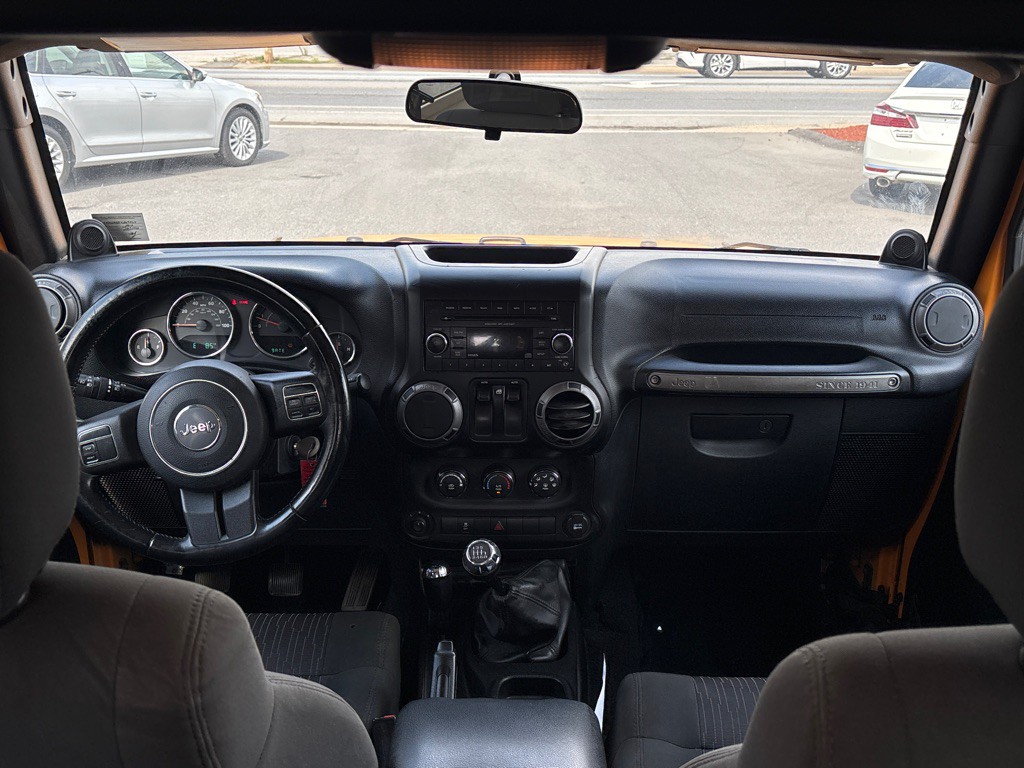 2012 Jeep Wrangler Image 7