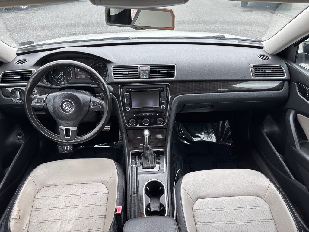 2014 Volkswagen Passat Image 4