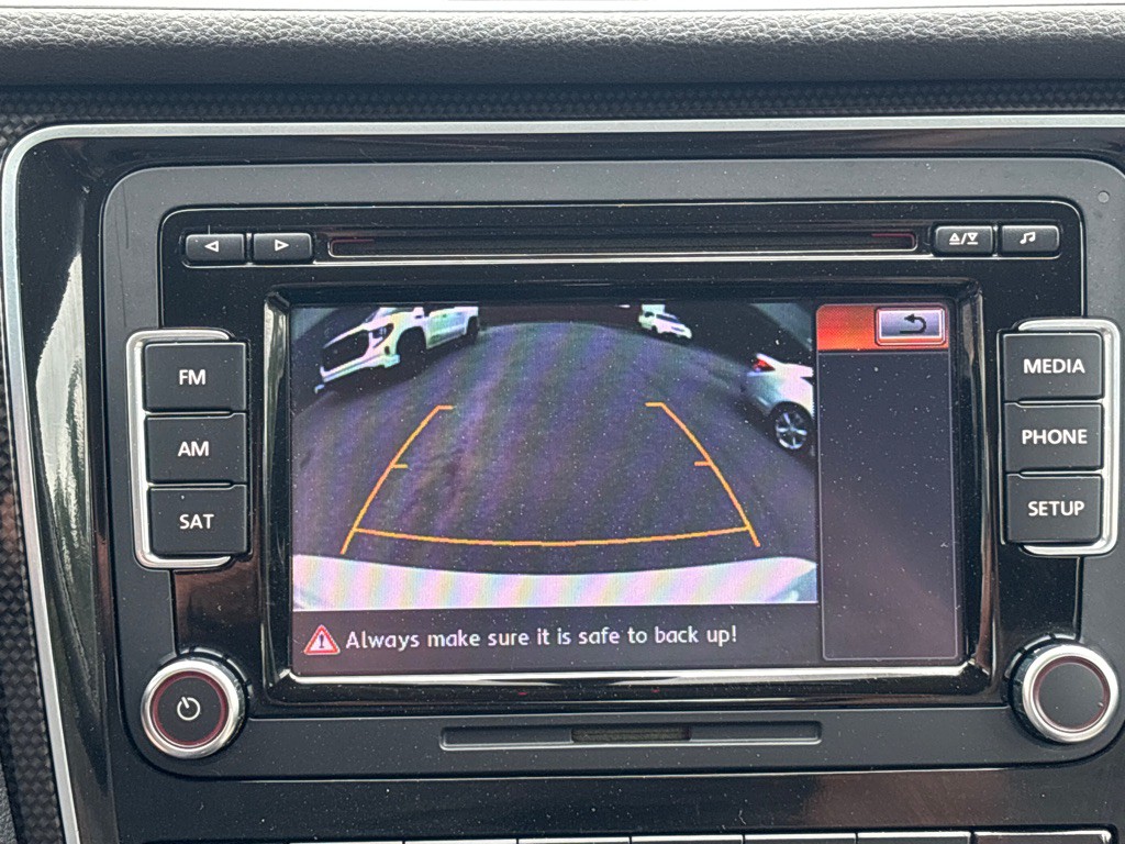 2014 Volkswagen Passat Image 10