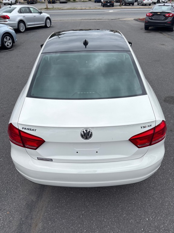 2014 Volkswagen Passat Image 12