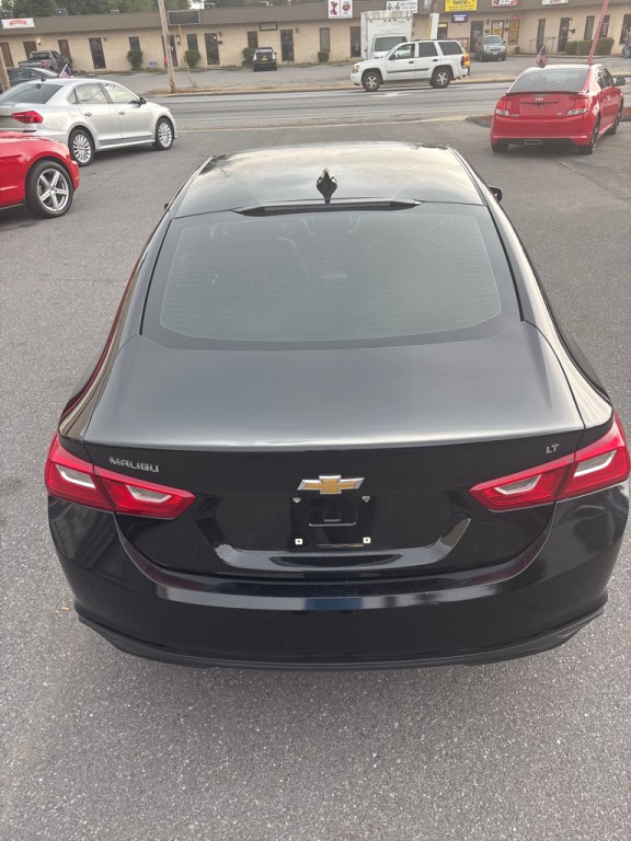 2016 Chevrolet Malibu Image 4