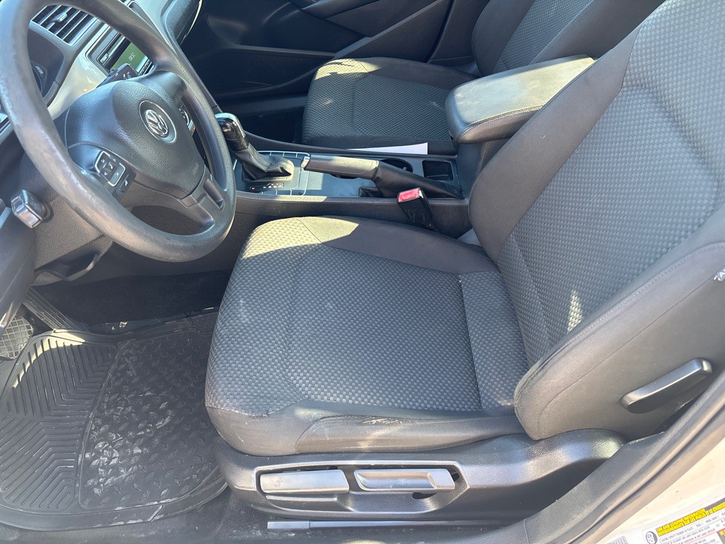 2015 Volkswagen Passat Image 7
