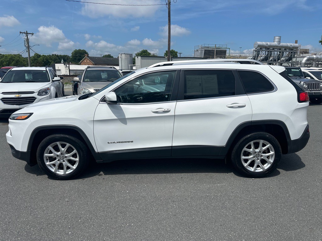 2016 Jeep Cherokee Image 2
