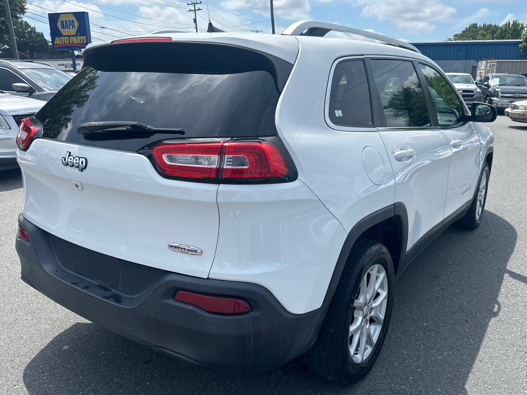2016 Jeep Cherokee Image 5